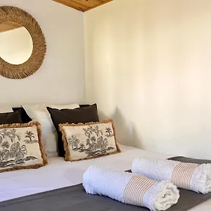 https://magnifique-studio-indpendant-sur-mougins.fr-provencehotel.com